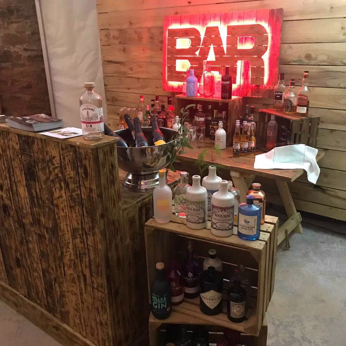 Bar service arrangement